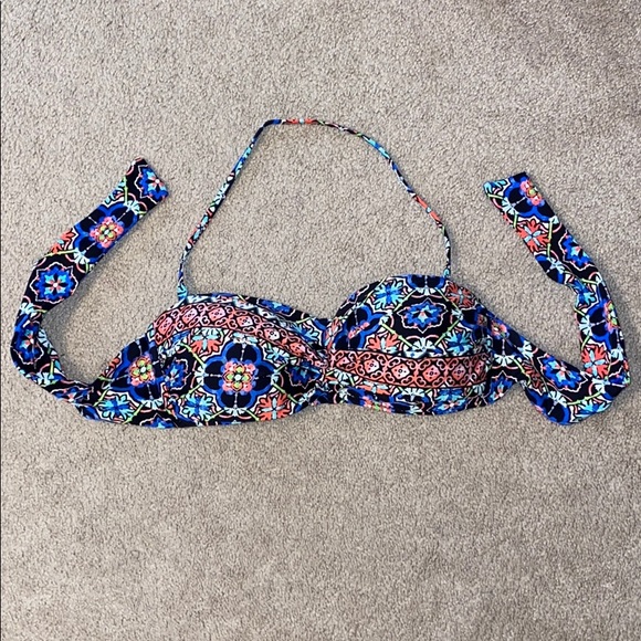 Women’s Swimsuit Top - Picture 1 of 5